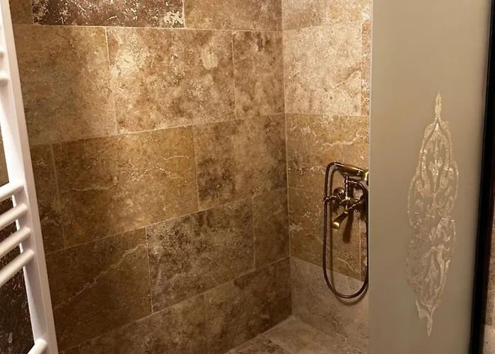 Kale House Nar 公寓式酒店 4*